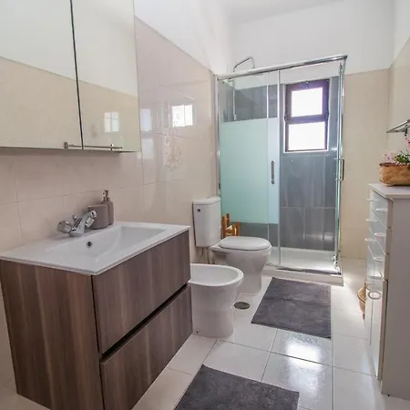 Villa Close To Golf, Beaches, Quinta Lago, Vale Lobo, Quarteira And Vilamoura Quinta do Lago